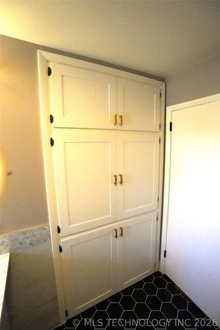 5302 S Saint Louis Avenue, Tulsa, OK 74105