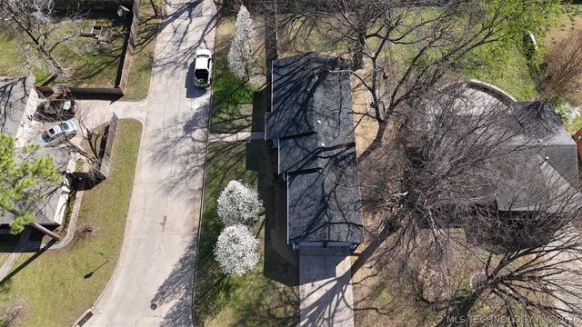 5302 S Saint Louis Avenue, Tulsa, OK 74105