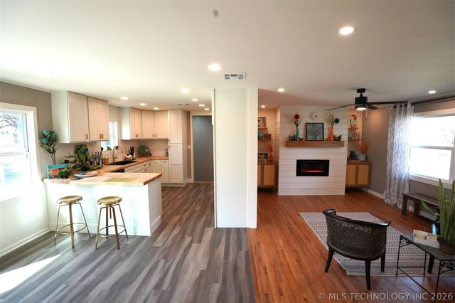 5302 S Saint Louis Avenue, Tulsa, OK 74105