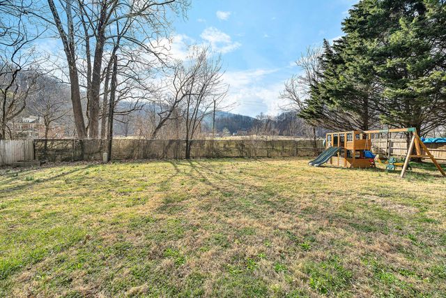 3305 Naff RD, Boones Mill, VA 24065