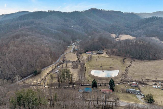 3305 Naff RD, Boones Mill, VA 24065