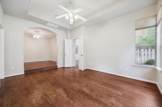 6 Douvaine Court, The Woodlands, TX 77382