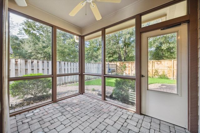 6 Douvaine Court, The Woodlands, TX 77382