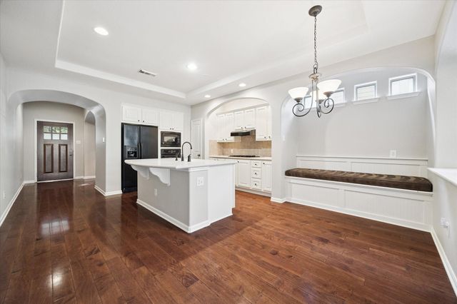 6 Douvaine Court, The Woodlands, TX 77382