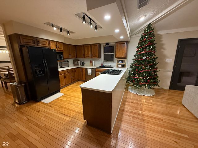 1450 Sheffield Drive, Avon, IN 46123