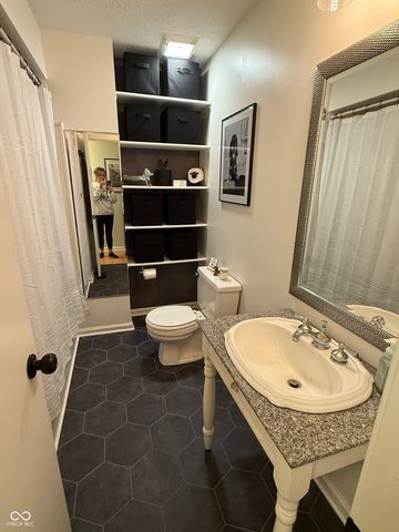 1450 Sheffield Drive, Avon, IN 46123