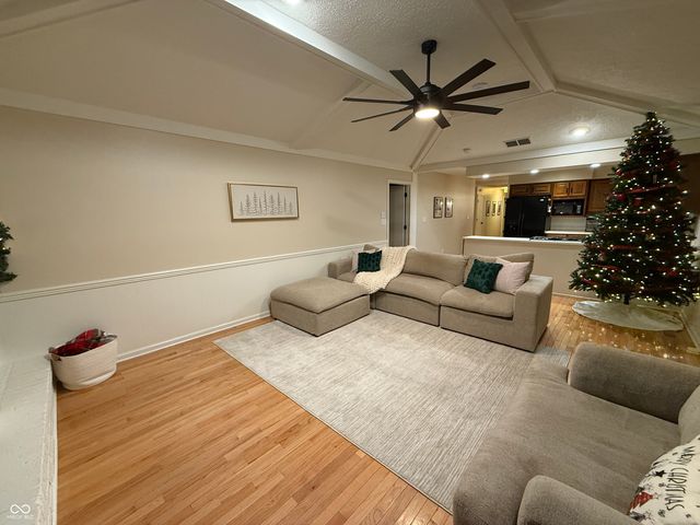 1450 Sheffield Drive, Avon, IN 46123