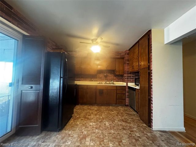 23204 Blackett Avenue, Warren, MI 48089