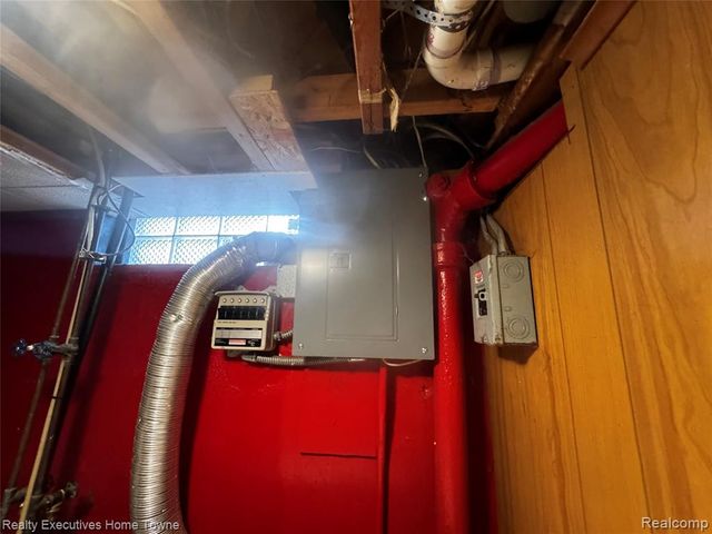 23204 Blackett Avenue, Warren, MI 48089