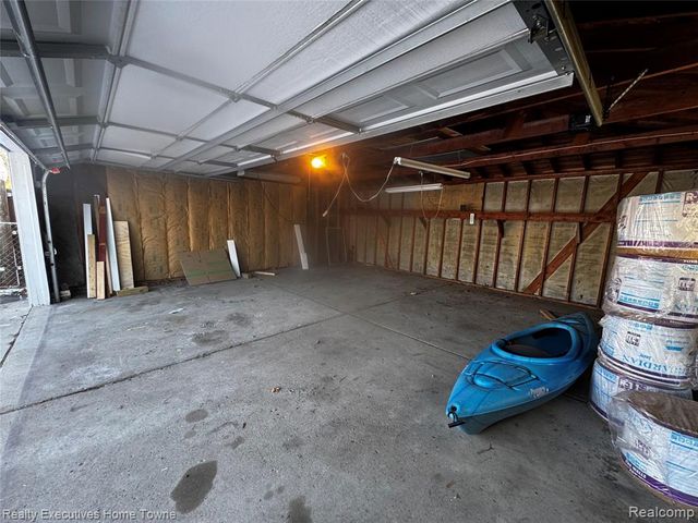 23204 Blackett Avenue, Warren, MI 48089