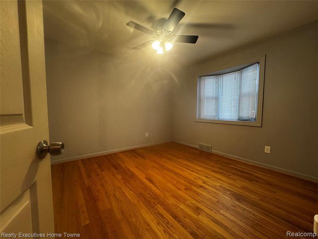 23204 Blackett Avenue, Warren, MI 48089