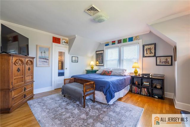 25 Hillcrest Drive, Piscataway, NJ 08854