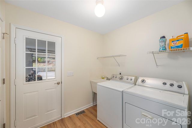 239 Stonebrook Drive, Hendersonville, NC 28791