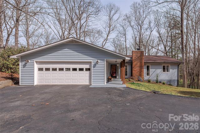 239 Stonebrook Drive, Hendersonville, NC 28791