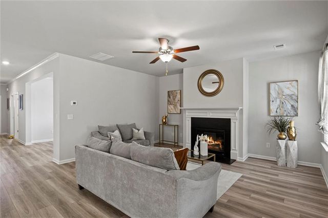 213 Chiswick Loop, Stockbridge, GA 30281