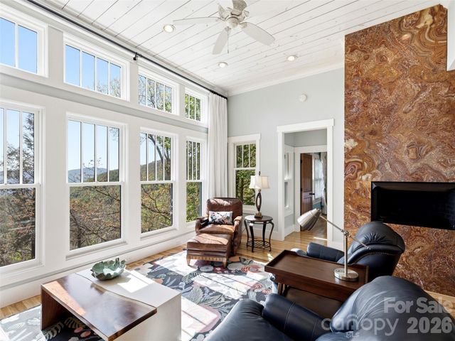 110 Soaring Mountain Drive, Waynesville, NC 28786
