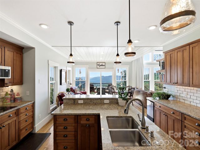 110 Soaring Mountain Drive, Waynesville, NC 28786