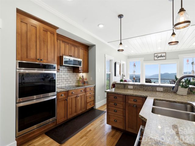 110 Soaring Mountain Drive, Waynesville, NC 28786