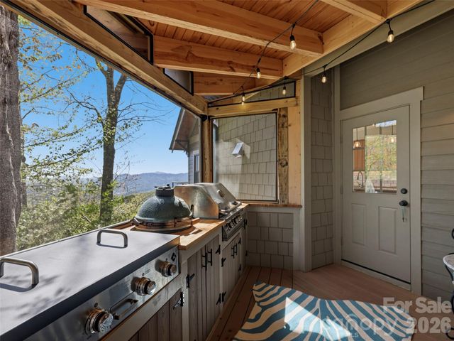 110 Soaring Mountain Drive, Waynesville, NC 28786