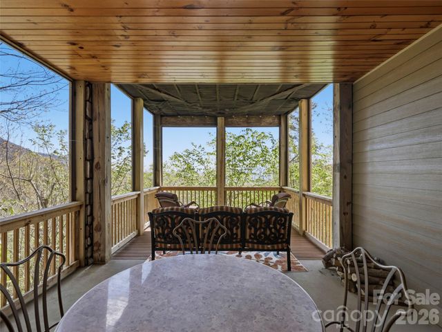 110 Soaring Mountain Drive, Waynesville, NC 28786
