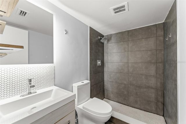 2500 LEE ROAD 220, Winter Park, FL 32789