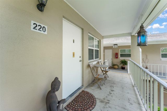 2500 LEE ROAD 220, Winter Park, FL 32789