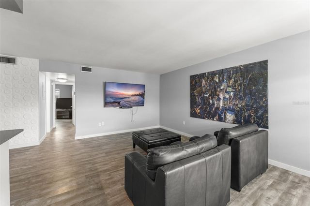 2500 LEE ROAD 220, Winter Park, FL 32789