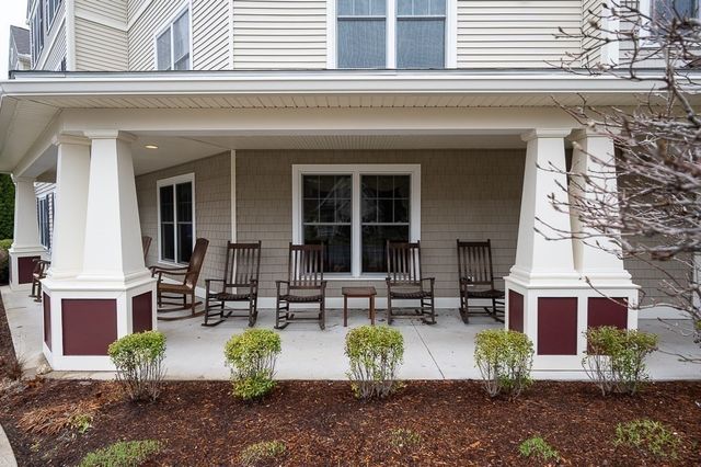 7 Crescent Way 209, Sturbridge, MA 01566