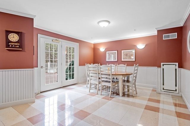 7 Crescent Way 209, Sturbridge, MA 01566