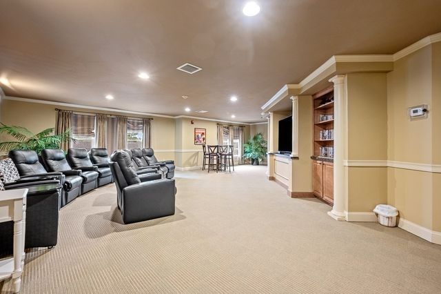 7 Crescent Way 209, Sturbridge, MA 01566