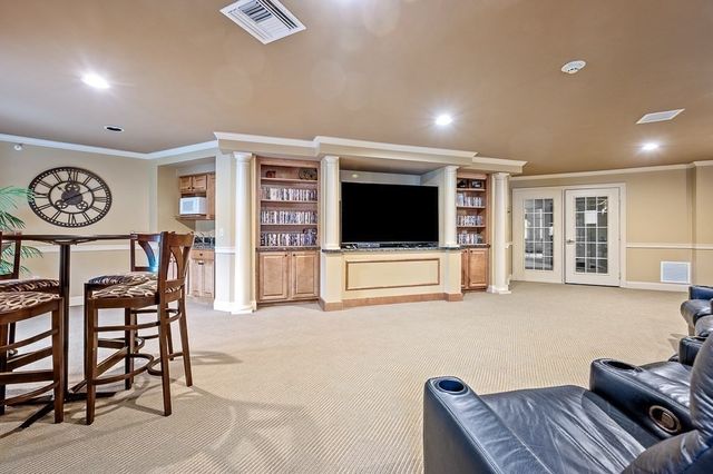 7 Crescent Way 209, Sturbridge, MA 01566