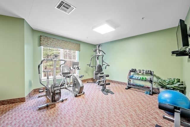 7 Crescent Way 209, Sturbridge, MA 01566