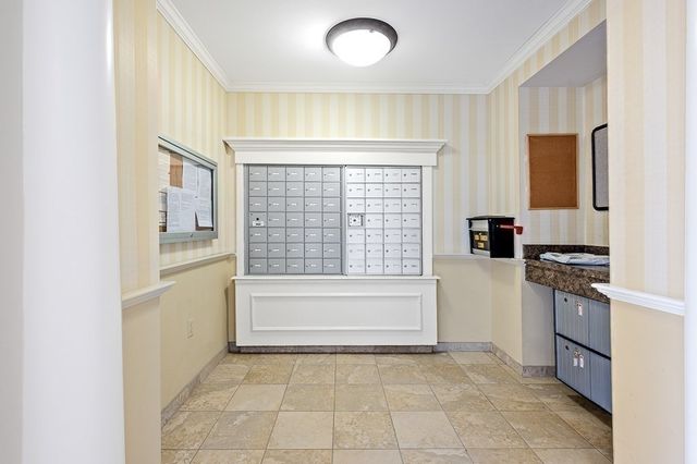 7 Crescent Way 209, Sturbridge, MA 01566