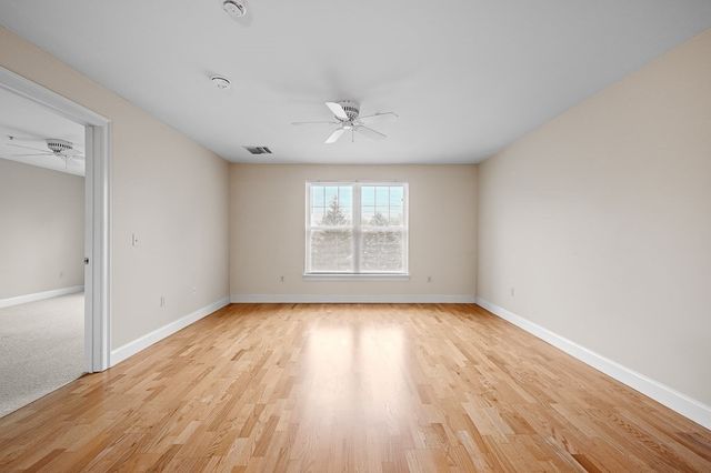 7 Crescent Way 209, Sturbridge, MA 01566