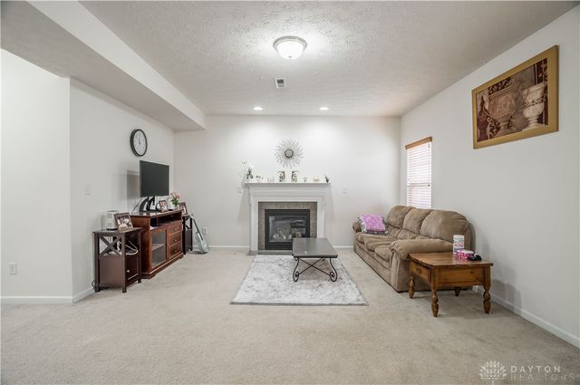 5154 Dayflower Drive, Tipp City, OH 45371