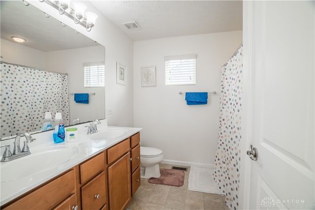 5154 Dayflower Drive, Tipp City, OH 45371