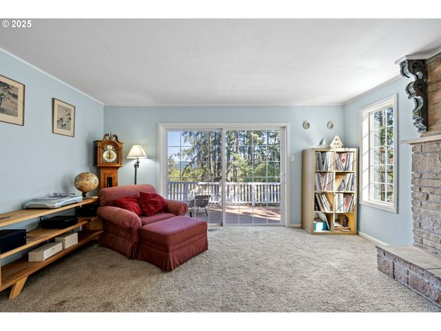 82044 MAHR Ln, Creswell, OR 97426