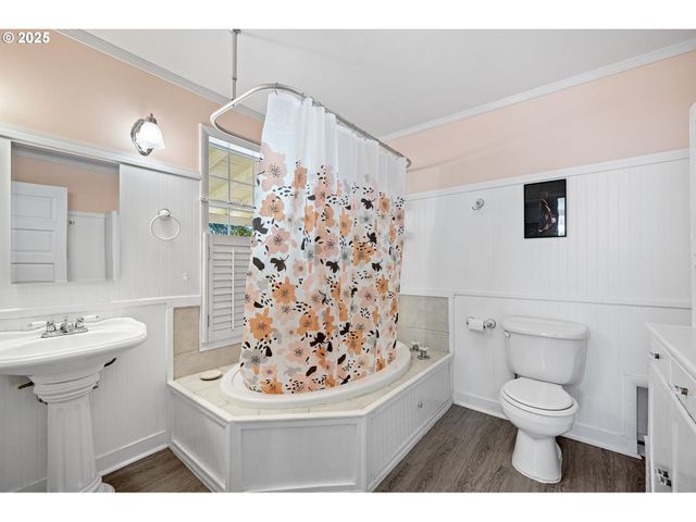 82044 MAHR Ln, Creswell, OR 97426