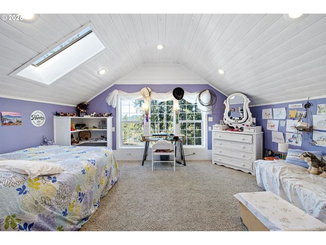 82044 MAHR Ln, Creswell, OR 97426