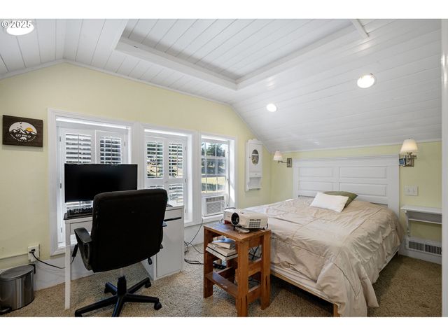 82044 MAHR Ln, Creswell, OR 97426