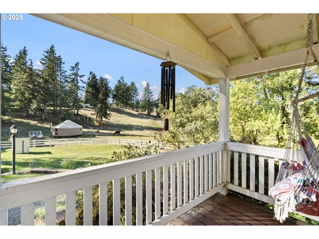 82044 MAHR Ln, Creswell, OR 97426