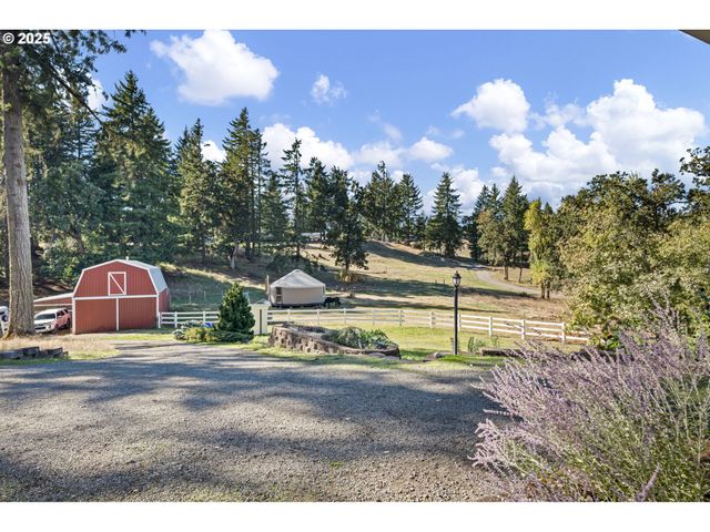 82044 MAHR Ln, Creswell, OR 97426