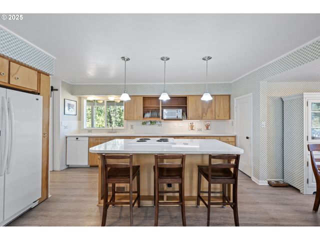 82044 MAHR Ln, Creswell, OR 97426