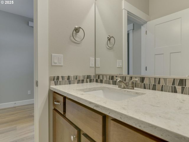 2833 Ne SAMSON Ave, Estacada, OR 97023