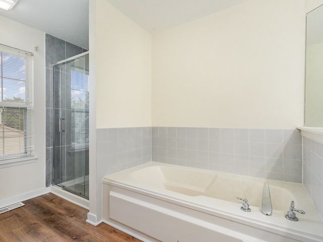 11 Lindsey Court, Bolingbrook, IL 60440
