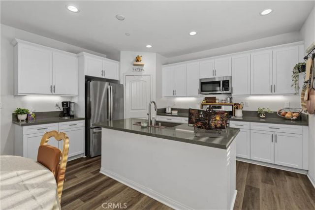 3549 Palmwood Drive, Jurupa Valley, CA 92509