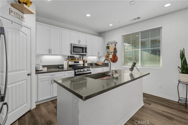 3549 Palmwood Drive, Jurupa Valley, CA 92509