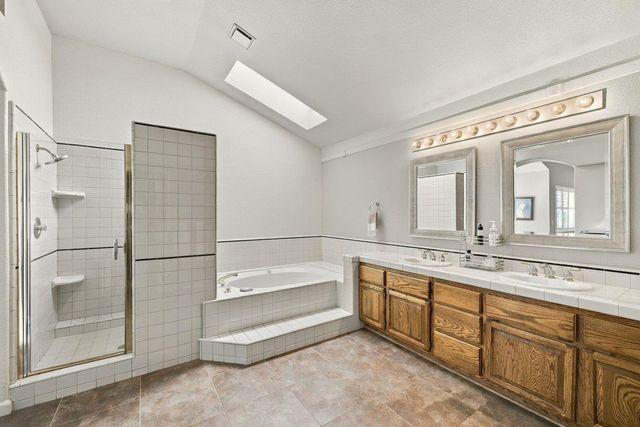 9021 Old Creek Dr, Elk Grove, CA 95758