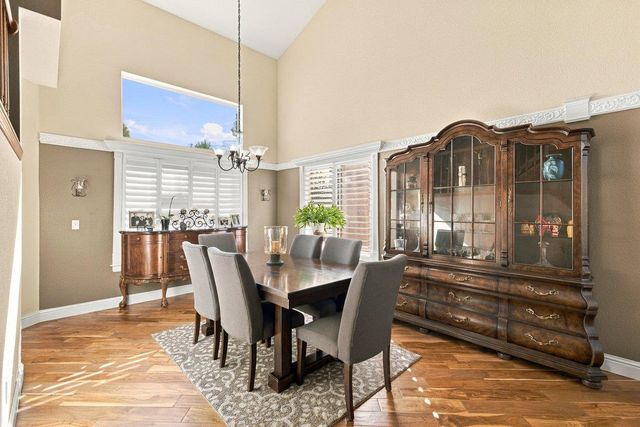 9021 Old Creek Dr, Elk Grove, CA 95758