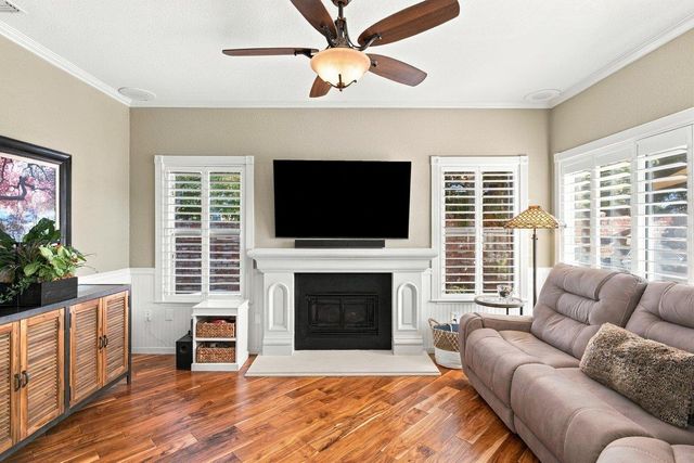 9021 Old Creek Dr, Elk Grove, CA 95758